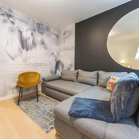 Pomorskie Aquarius شقة