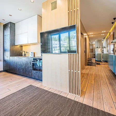 Pomorskie Aquarius شقة